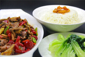 泡椒鸡杂套饭