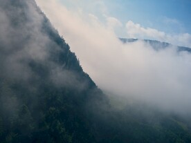 云海和山