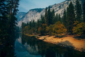 山水湖景