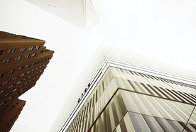 仰拍建筑楼