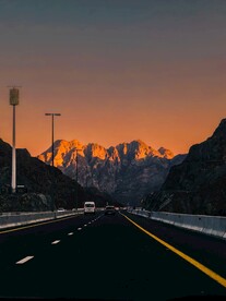 山脉和公路
