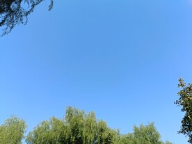 蓝色晴朗天空背景