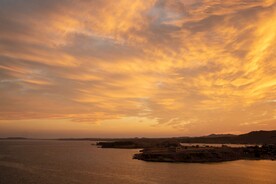 江边夕阳