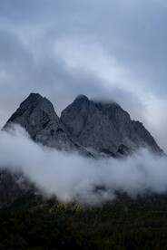 山间云雾 
