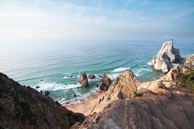 海边礁石