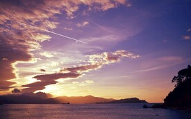 彩霞山水风景