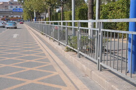 道路护栏