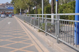 道路护栏