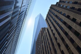 仰拍楼宇
