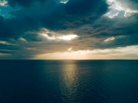 海面夕阳
