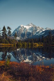 雪山 湖水 森林