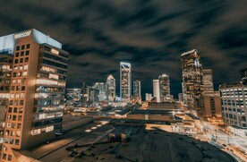 城市楼宇夜景