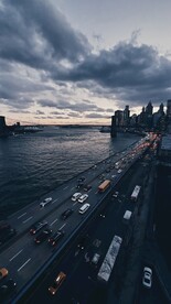 沿海公路和楼宇