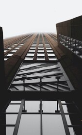 仰拍楼宇