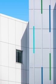 建筑外墙上的窗口