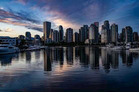 沿海建筑楼宇