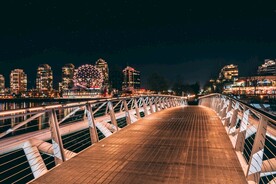 城市桥梁夜景
