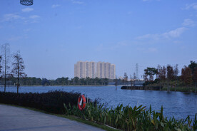 湖景房