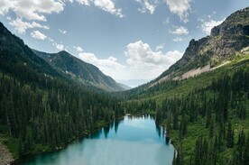 山水湖景