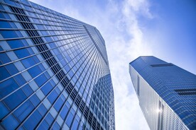 建筑办公楼仰视图片