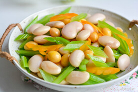 凉拌芸豆白果芹菜
