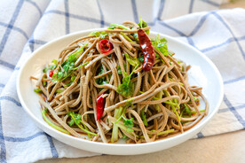 炝拌豆腐丝