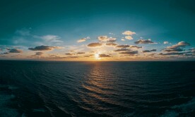 海面日出风景