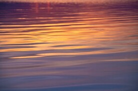 夕阳水波纹