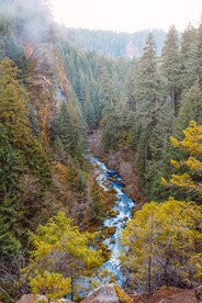 山间河流