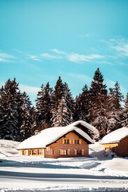 雪中小木屋