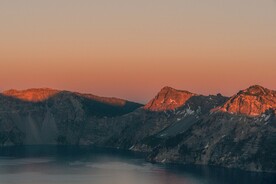 日照金山