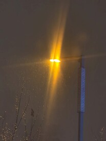 雪夜灯光