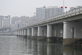 跨江大桥