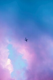 天空中的飞机