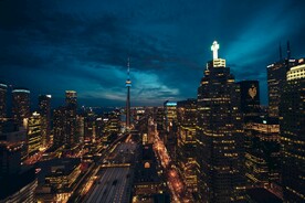 建筑楼夜景