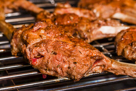 烧烤羊排美食