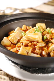 鸡肉豆腐煲