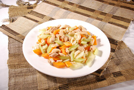 西芹腰果炒百合