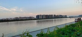 湖水  