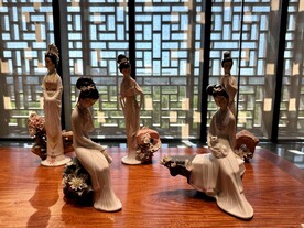 工艺美术馆馆藏展品仕女雕塑