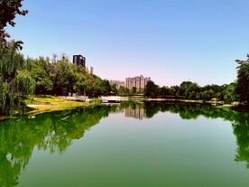 湖水   