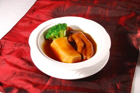 鲍汁花菇扣鹅掌