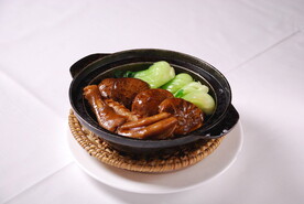 鹅掌煲 花菇鹅掌