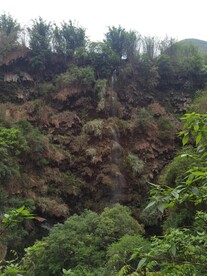 马岭河峡谷枯水期瀑布