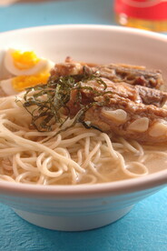 猪软骨汤面 面条