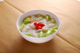 魔芋丝鱼腐胜瓜汤