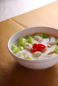 魔芋丝鱼腐胜瓜汤