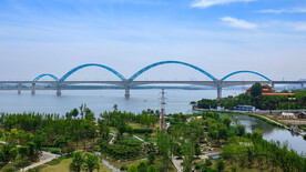 跨江大桥