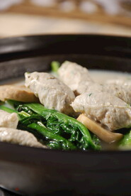 鱼滑菜苗汤 