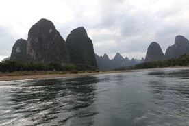 桂林山水远山近水